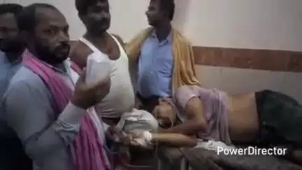कटिहार: अमदाबाद में बिजली ठीक करते समय गिरने से मिस्त्री जख्मी, अस्पताल में भर्ती