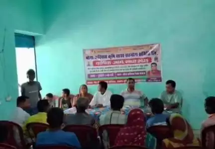 पूर्णिया पूर्व: पूर्णिया पूर्व प्रखंड के सभी पैक्स में आम सभा का आयोजन, भोगा करियात पैक्स अध्यक्ष ने 110 सदस्यों के बीच किया पौधा वितरण