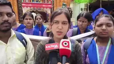 ନବରଙ୍ଗପୁର ପୋଲିସ ଷ୍ଟେସନ: ସୋମ୍ୟାଶ୍ରୀଙ୍କ ମୃତ୍ୟୁ ଘଟଣାର ଦୋଷୀ ଙ୍କୁ ଫାଶୀ ହେଉ ବୋଲି ବିକ୍ଷୋଭ କରି ମା ଭଣ୍ଡାର ଘରଣୀ ମନ୍ଦିର ଆଗରେ ମତ ଦେଲେ ଏବିଭିପି ସଦସ୍ୟା