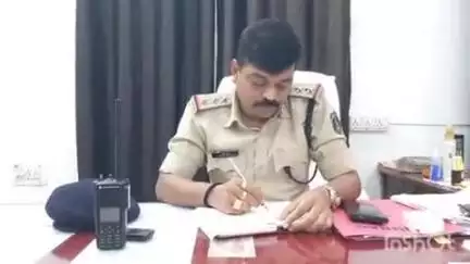 धमतरी: सिहावा चौक स्थित बैंक में अज्ञात व्यक्ति ने महिला के पास से ₹11 हजार चुराए, कोतवाली थाना में मामला दर्ज