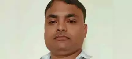 बदायूं: नरऊ गांव में घरेलू कलह के चलते ओला कार चालक ने खाया विषाक्त पदार्थ, हुई मौत