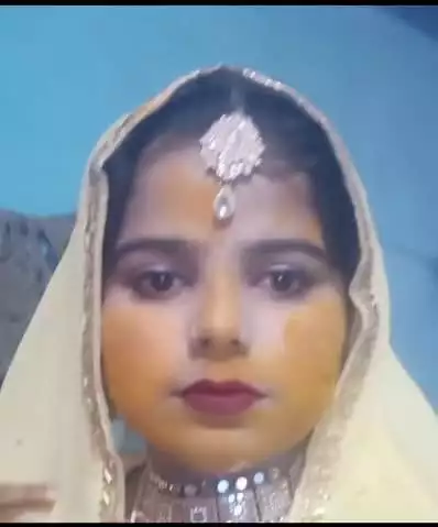 बुलंदशहर: गांव वैर बादशाहपुर में पत्नी ने पति के सामने प्रेमी के साथ बनाए शारीरिक संबंध, आहत पति ने फांसी लगाकर दी जान