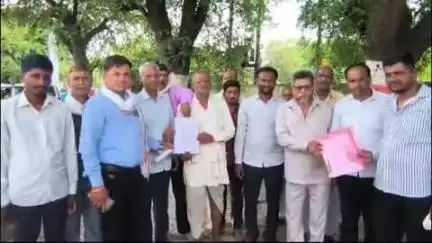 छिंदवाड़ा नगर: कपरवाड़ी के ग्रामीणों ने कलेक्टर से की शिकायत, शमशान की ज़मीन पर ग्रामीण कर रहा कब्ज़ा