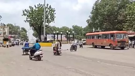 नंदुरबार: अंधारे चौक परिसरात सुशोभीकरण स्थळी गाय वासराचे स्मारक उभारा जिल्हाधिकाऱ्यांना गोरक्षकांच निवेदन