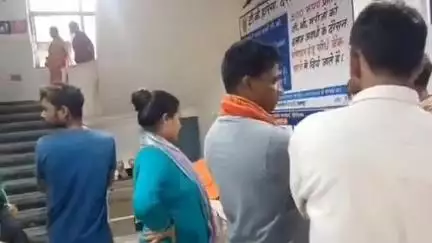 मेदिनीनगर (डालटनगंज): अमवा गांव में जहरीली गैस से पिता-पुत्र की मौत, एमएमसीएच में हुआ पोस्टमार्टम