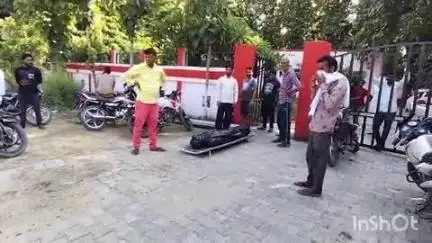 लखीमपुर: अंदेश नगर में नशा मुक्ति केंद्र में युवक की संदिग्ध परिस्थितियों में मौत, एंबुलेंस में मिला शव