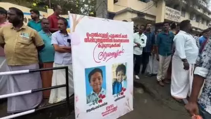 ചിറ്റൂർ: പൊൽപ്പുള്ളിയിൽ കാർ പൊട്ടിത്തെറിച്ച് മരിച്ച കുരുന്നുകൾക്ക് കണ്ണീരോടെ വിട നൽകി ജന്മനാട്