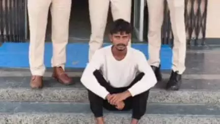 झुंझुनू: रात के समय घर में घुसकर मोबाइल चोरी करने वाले आरोपी अंकित गोठवाल को झुंझुनू की गुढा पुलिस ने किया गिरफ्तार