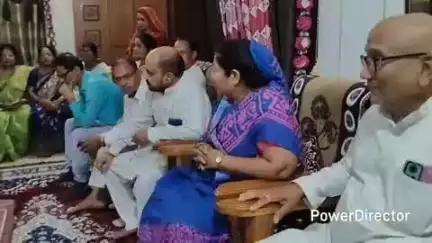 नैनपुर: मंत्री श्रीमती संपत्तियां उइके पहुंचीं शील निवास, शोक संवेदना व्यक्त की