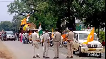 जबलपुर: कावड़ यात्रा में डीजे प्रतिबंधित, कंट्रोल रूम में कलेक्टर-एसपी ने आयोजकों संग की बैठक