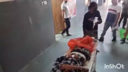 बैतूल नगर: ट्रेन से गिरने पर युवक के दोनों पैर कटे, हालत गंभीर, जीआरपी ने जिला अस्पताल में भर्ती कराया
