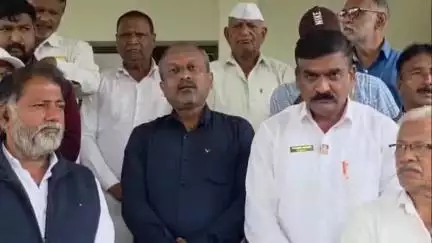 शिरोळ: संभाजी ब्रिगेडचे प्रदेशाध्यक्ष प्रविणदादा गायकवाड यांच्या हल्लेखोरांवर कारवाई करा,  शिरोळ तहसीलदार यांना निवेदन