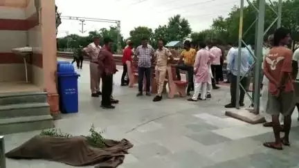 सूरजगढ़: सूरजगढ़ में सब्जी विक्रेता ने ट्रेन के आगे लगाई छलांग, चार बेटियों के सिर से उठा पिता का साया
