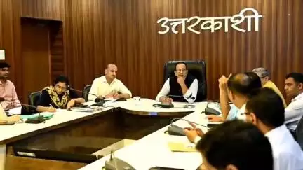जोशियाड़ा: पंचायत चुनाव को सफलतापूर्वक सम्पन्न कराने के लिए सभी जरूरी इंतजाम सुनिश्चित करें: डीएम