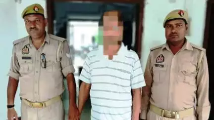रामपुर: 2019 में रामपुर के सरकारी खजाने की धोखाधड़ी मामले में वांछित पूर्व नगर अभियंता को लखनऊ से किया गया गिरफ्तार