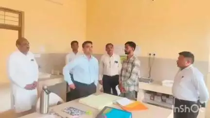 मनावर: मनावर में खाद की कमी पर कलेक्टर ने ली बैठक, किसानों को नैनो यूरिया इस्तेमाल करने की सलाह दी