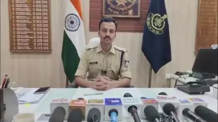 मंडला: हिरदेनगर पुलिस पर एक युवक ने अभद्रता करने के लगाए आरोप, पीड़ित ने SP को दिया आवेदन; SP ने दिए जांच के निर्देश