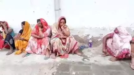 जगदीशपुर: अकबरनगर में आकाशीय बिजली गिरने से युवक की मौत, 6 माह पहले हुई थी शादी, पोस्टमार्टम के लिए लाया गया