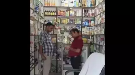 बड़ौत: बड़ौत-बुढ़ाना रोड कांवड़ मार्ग स्थित दाहा गांव में ड्रग विभाग ने छापेमारी की, संदिग्ध दवाओं के नमूने जांच के लिए भेजे