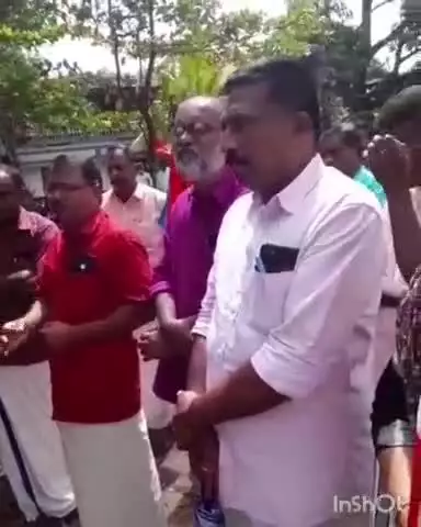 കുട്ടനാട്: രാസവള സബ്സിഡി വെട്ടിക്കുറച്ചതിനെതിരെ കർഷക സംഘം തകഴി ഏരിയാ കമ്മറ്റി മാർച്ച് നടത്തി