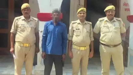 नवाबगंज: सफदरगंज थाना क्षेत्र से पुलिस टीम ने 2 वांछित अभियुक्तों को किया गिरफ्तार