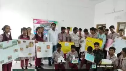 మంథని: విద్యార్థుల భవిష్యత్తులో ఉన్నత స్థానమే లక్ష్యంగా విద్యను అభ్యసించాలి : మోడల్ స్కూల్ ప్రిన్సిపల్ డాక్టర్ సంతోష్ కుమార్