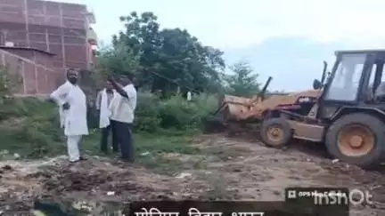 कुर्था: कुर्था जिला परिषद सदस्य ने मोतेपुर पुनपुन नदी तट पर शुरू कराया छठ घाट का निर्माण कार्य