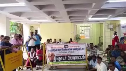 எழும்பூர்: 181 வது தேர்தல் வாக்குறுதி என்ன ஆச்சு சமூக நலக்கூடத்தில் காமராஜர் படத்தை வரைந்து கேள்வி எழுப்பிய ஆசிரியர்கள்