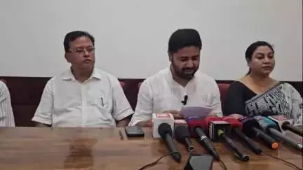 তিনিচুকীয়া: আমি অসমৰ কাৰণে কৰা নাই নেকি বুলি মুখ্যমন্ত্ৰীৰ বক্তব্যৰ বিৰুদ্ধে সদৰত অসম জাতীয় পৰিষদৰ সভাপতি লুৰিণজ্যোতি গগৈৰ সংবাদমেল