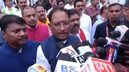रायपुर: नक्सलवाद ले रहा अंतिम सांसें, बहादुर सुरक्षाबलों की कार्रवाई के साथ सरकार दे रही मूलभूत सुविधाएं: CM साय