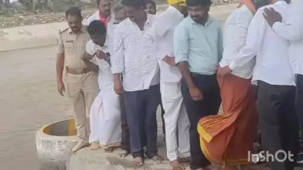 ఆలూరు: హాలహర్వి లో పంటలు సమృద్ధిగా పండాలని, దిగువ కాలువకు జలహారతి
