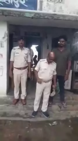 मोरवा: हलई थाना पुलिस ने इंद्रावड़ा के युवक को शराब तस्करी के आरोप में भेजा जेल
