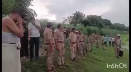 प्रतापगढ़: तीन दिन से लापता युवक का शव दांदूपुरन सिंह मटियारी घाट सई नदी में मिला, हत्या की आशंका