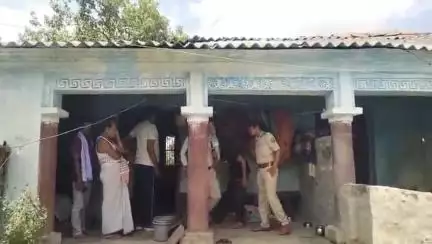 कलुआही: कलिकापुर गांव में घर में मिली 55 वर्षीय वृद्ध महिला, हत्या की आशंका