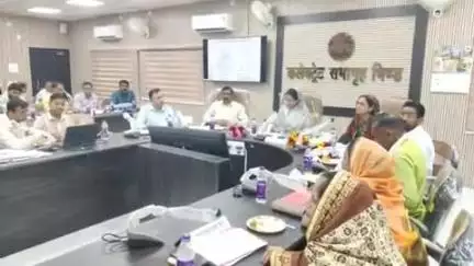 भिंड नगर: भिंड कलेक्ट्रेट में विकास समन्वय और मूल्यांकन समिति की बैठक आयोजित, सांसद भी मौजूद रहीं