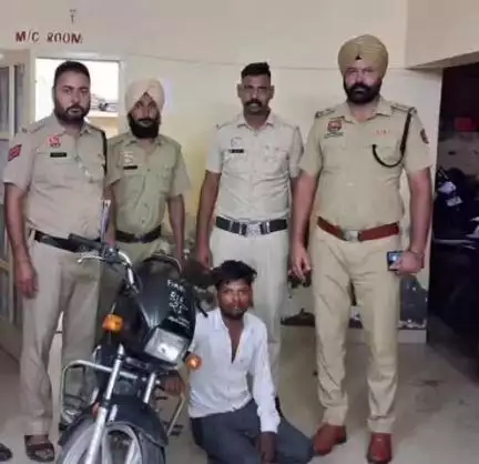 अम्बाला: बिना नंबर प्लेट की चोरी की मोटरसाइकिल रखने के मामले में आरोपी गिरफ्तार
