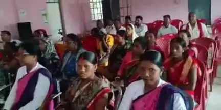 चिनिया: चुनाव से पहले बड़ा मिशन: चिनियां में बीएलओ को घर-घर जाकर हर वोटर को जोड़ने का लक्ष्य