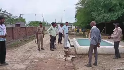 कालपी: ग्राम पंचायत आटा में एसडीएम अतुल कुमार ने गौशाला का किया औचक निरीक्षण, जिम्मेदारों को दिए कड़े निर्देश