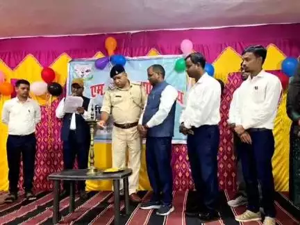 इचाक: इचाक के जीएम इंटर महाविद्यालय में 11वीं कक्षा के छात्रों का स्वागत समारोह आयोजित