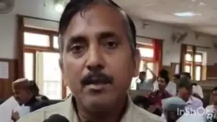 अल्मोड़ा: जिला पंचायत सदस्य पद के लिए दूसरे दिन 6 प्रत्याशियों को आवंटित किए गए चुनाव चिन्ह, प्रत्याशी उत्साह से लबरेज दिखे