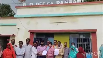कुलपहाड़: प्राथमिक विद्यालय थलौरा को मर्ज किए जाने पर ग्रामीणों में आक्रोश, एबीएसए को सौंपा गया ज्ञापन #jansamasya
