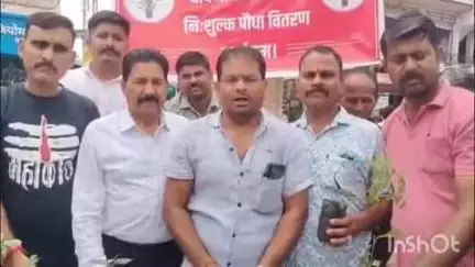 सिरोही: व्यापार महासंघ ने सिरोही में 300 पौधों का किया निःशुल्क वितरण, प्रशासनिक अधिकारियों ने की सराहना