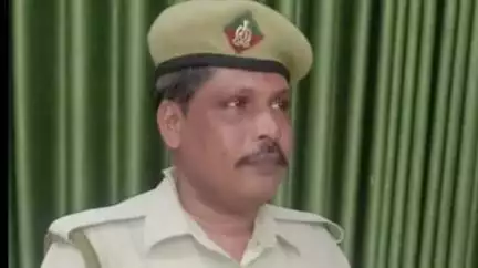 झांसी: खजुराहो रोड पर सड़क हादसे में वन विभाग के कर्मचारी की मौत, दोस्त गंभीर रूप से घायल