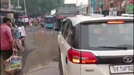 बांका: भागलपुर-हंसडीहा सड़क मार्ग हुआ जर्जर, वाहन चालक से लेकर राहगीर है परेशान #jansamasya