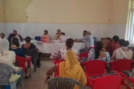 सहावर: सीएचसी अधीक्षक ने महिला ANM के साथ बैठक का आयोजन किया