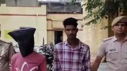 लाडपुरा: गुमानपुरा थाना में आलुवालिया मॉल के निकट चाकू की नोक पर मोबाइल लूट के एक आरोपी और खरीददार को पुलिस ने किया गिरफ्तार