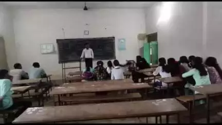 डोमचांच: अखिल भारतीय विद्यार्थी परिषद कोडरमा द्वारा डोमचांच प्रखंड में विद्यालय सदस्यता अभियान का शुभारंभ