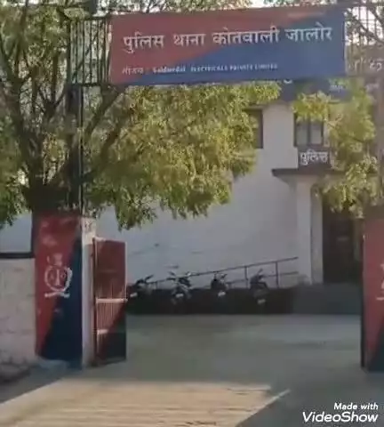 जालौर: जालौर में बोलेरो और टैक्सी की भिड़ंत में एक महिला की मौत, दो लोग गंभीर रूप से घायल