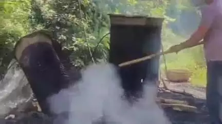 सेलू: गोहदा शेत शिवारात रनिंग गावठी दारू भट्टीवर वर्धा एलसीबीची कारवाई; 2 लाख 20 हजार 900 चा मुद्देमाल नष्ट, आरोपी पसार