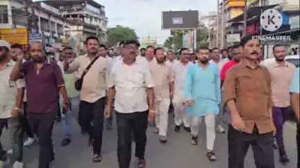 পশ্চিম যোৰহাট: উচ্ছেদৰ সমৰ্থনেৰে ধন্যবাদ জনাই যোৰহাট নগৰৰ মাজেৰে বিজেপিৰ বৃহৎ ৰেলী । আজি ৰাজ্যজুৰি চৰকাৰক ধন্যবাদ জ্ঞাপন কাৰ্যসূচী ৰূপা